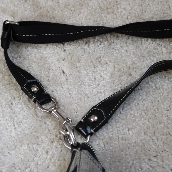 Coach Signature Black and Gray Shoulder Bag - Picture 4 of 8